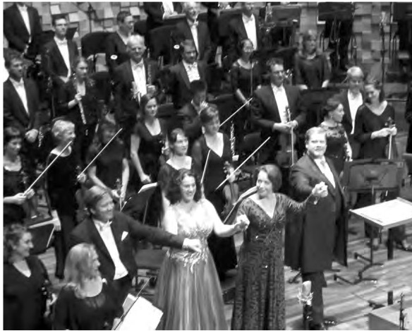 (l-r) Marko Letonja, conductor; Monika Bohinec, Brangäne; Nina Stemme (Isolde); Stuart Skelton (Tristan).